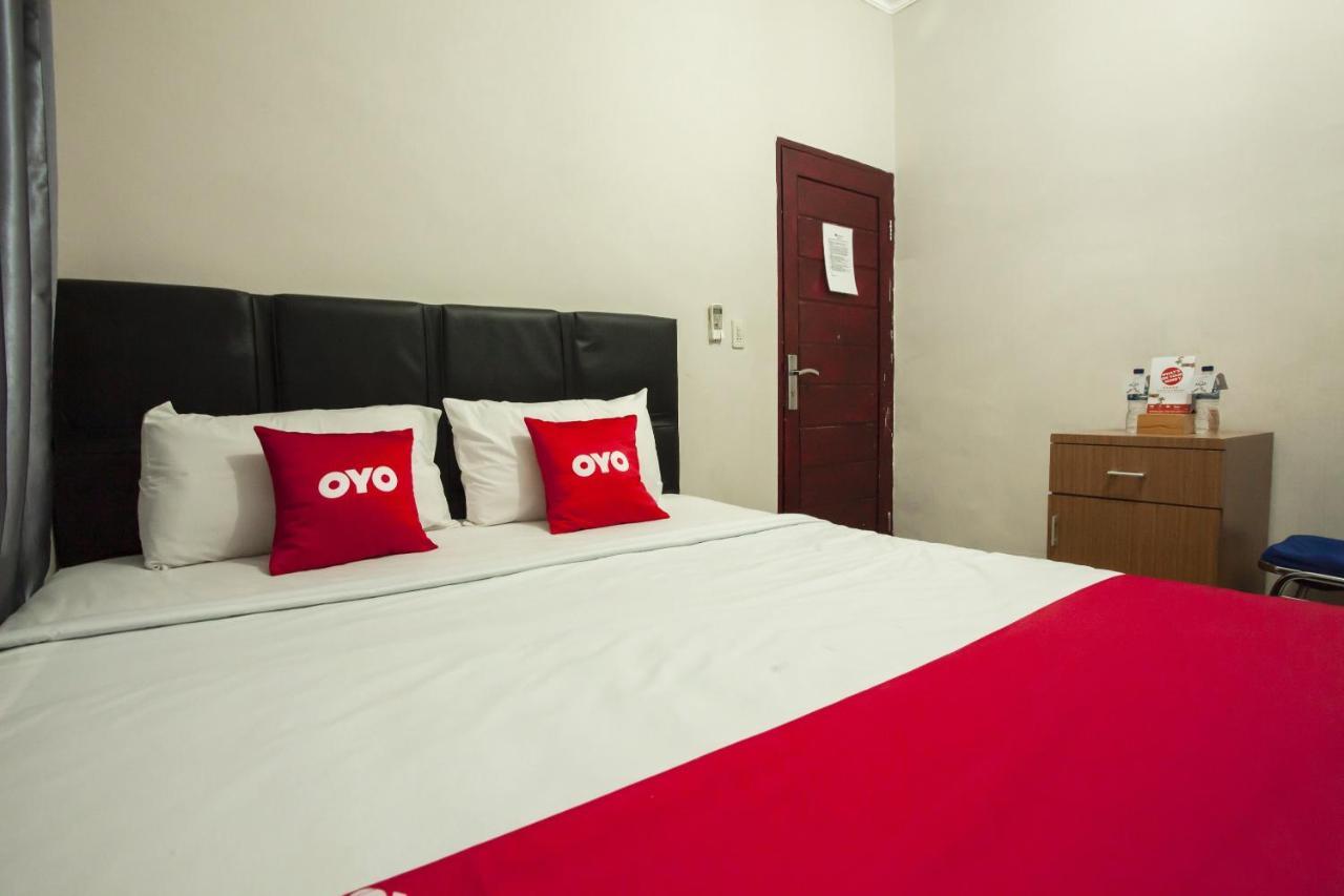 Oyo 1631 Hotel Apple Perdagangan-Tomuon Exterior photo